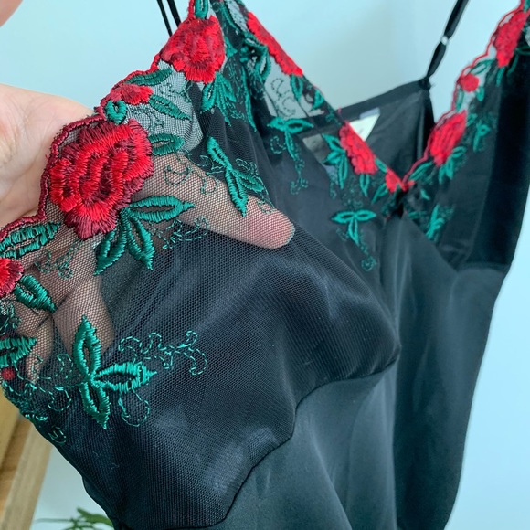 Lane Bryant - Camisole - Black with Red Roses - Picture 3 of 4